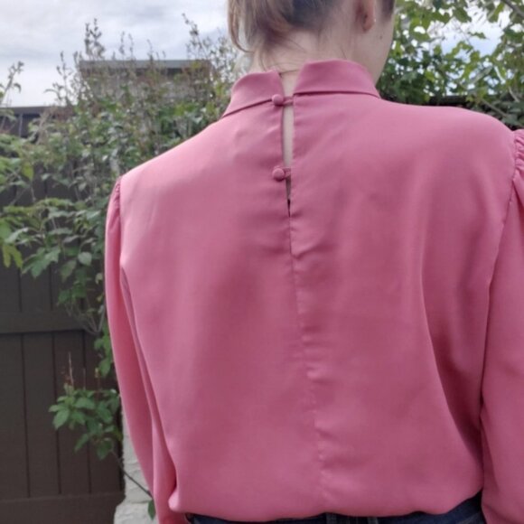 Vintage pink blouse with lace inset panel - Picture 2 of 7